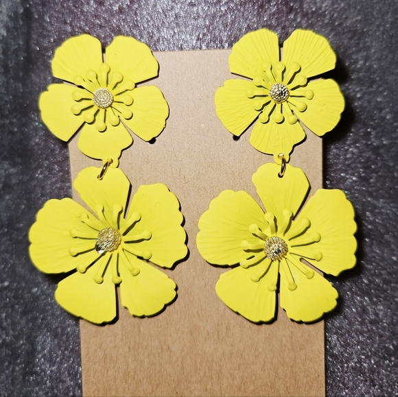 Statement Earrings - Picture 6 of 6